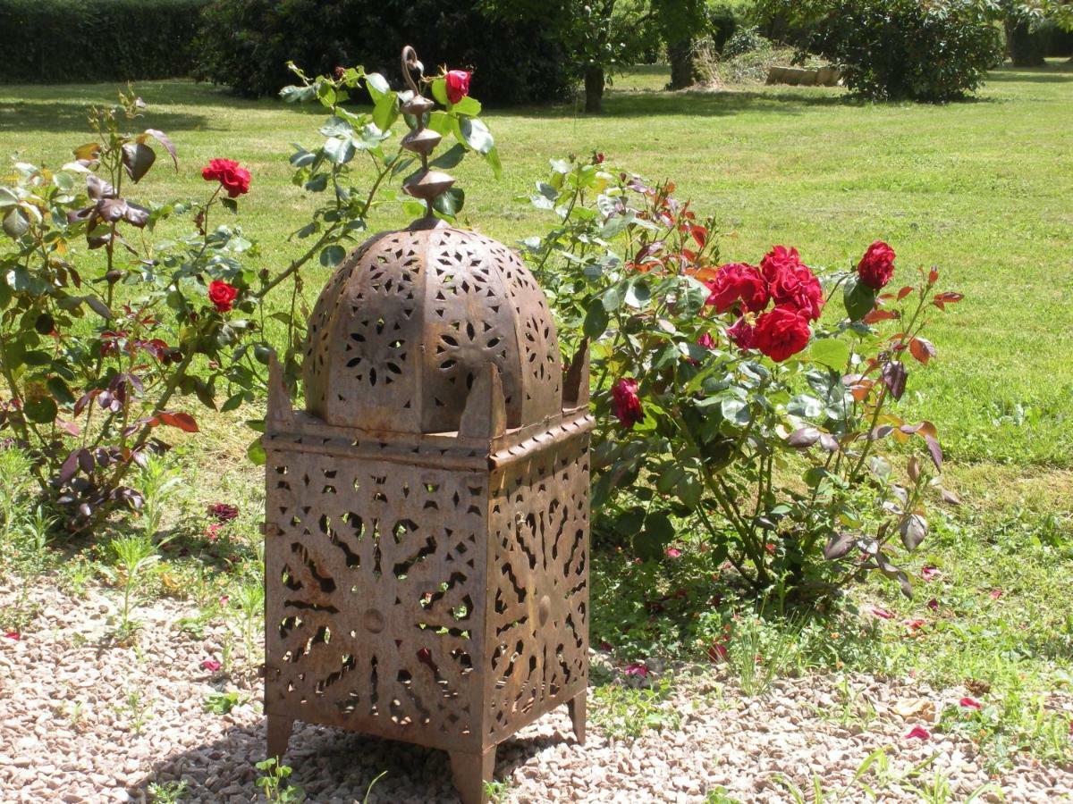 Le Domaine Du Mijarnier Bed and Breakfast Montbeugny Exterior foto